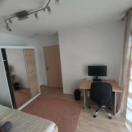 Bahnhofs-und Zentrumsnahe Schoene 2-zimmer