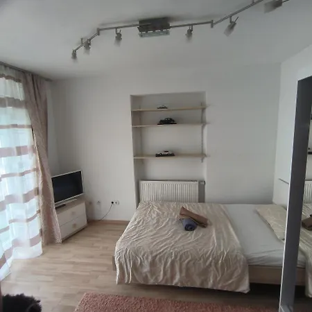 아파트 Bahnhofs-und Zentrumsnahe Schoene 2-zimmer *
