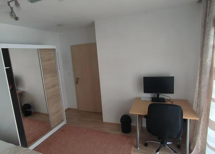 Bahnhofs-und Zentrumsnahe Schoene 2-zimmer